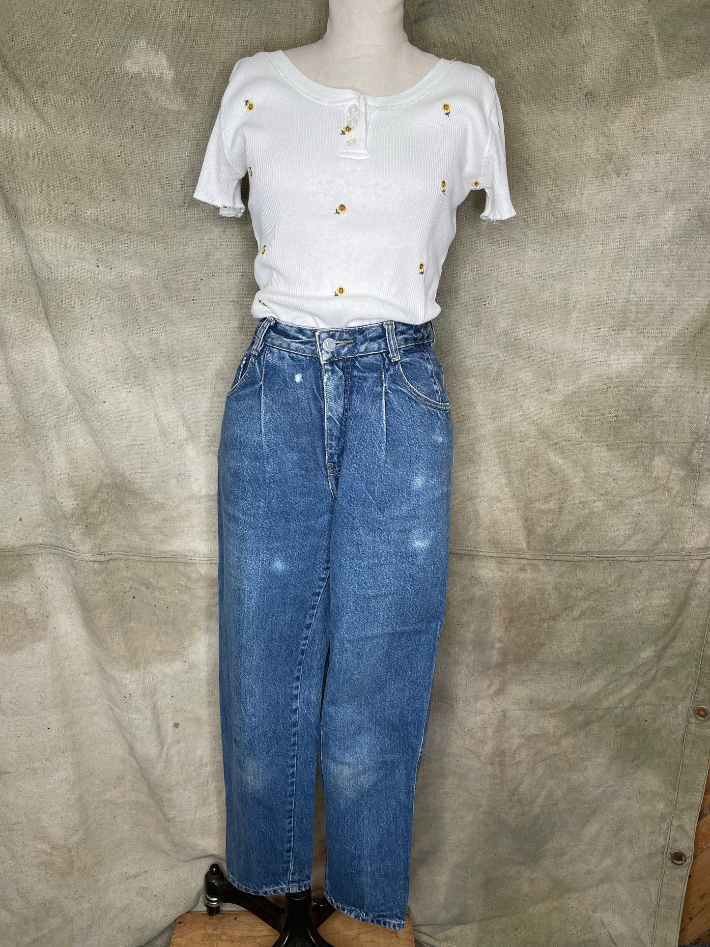 Vintage 90s Blue Wash Denim Gloria Vanderbilt Pleated Mom Jeans