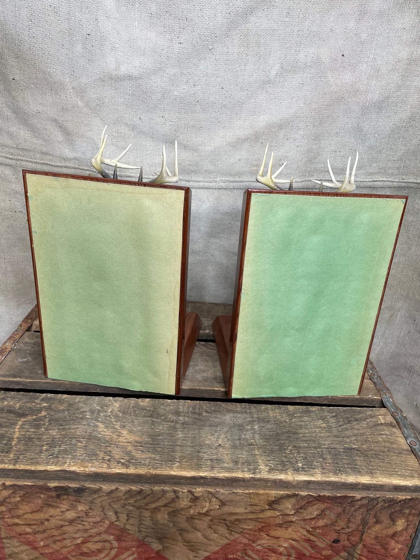 Vintage Deer Mount Bookends 50s Wood Plastic Hunting Lodge