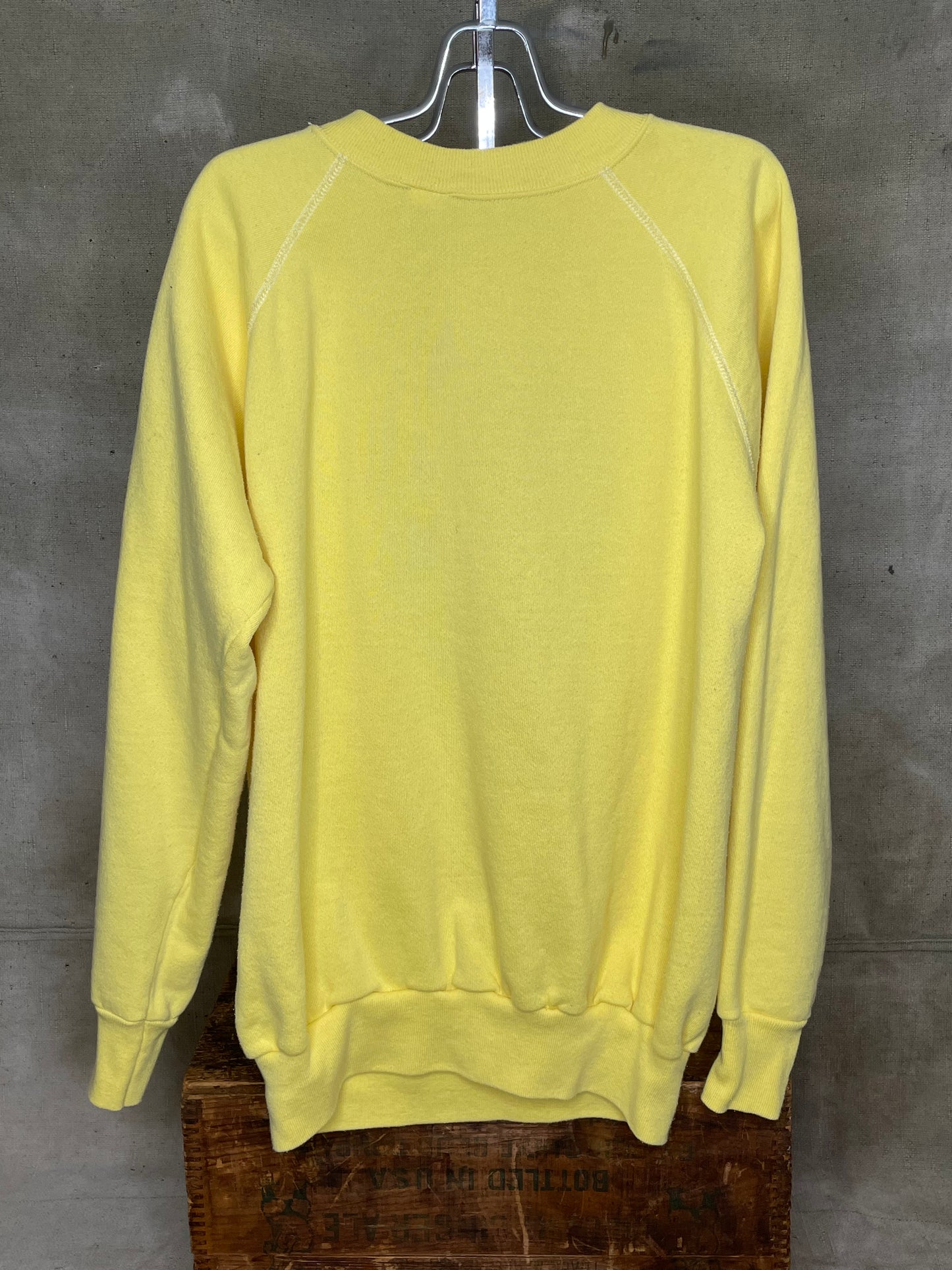 Vintage L/XL Chenille Patch Parrot Crewneck Sweatshirt