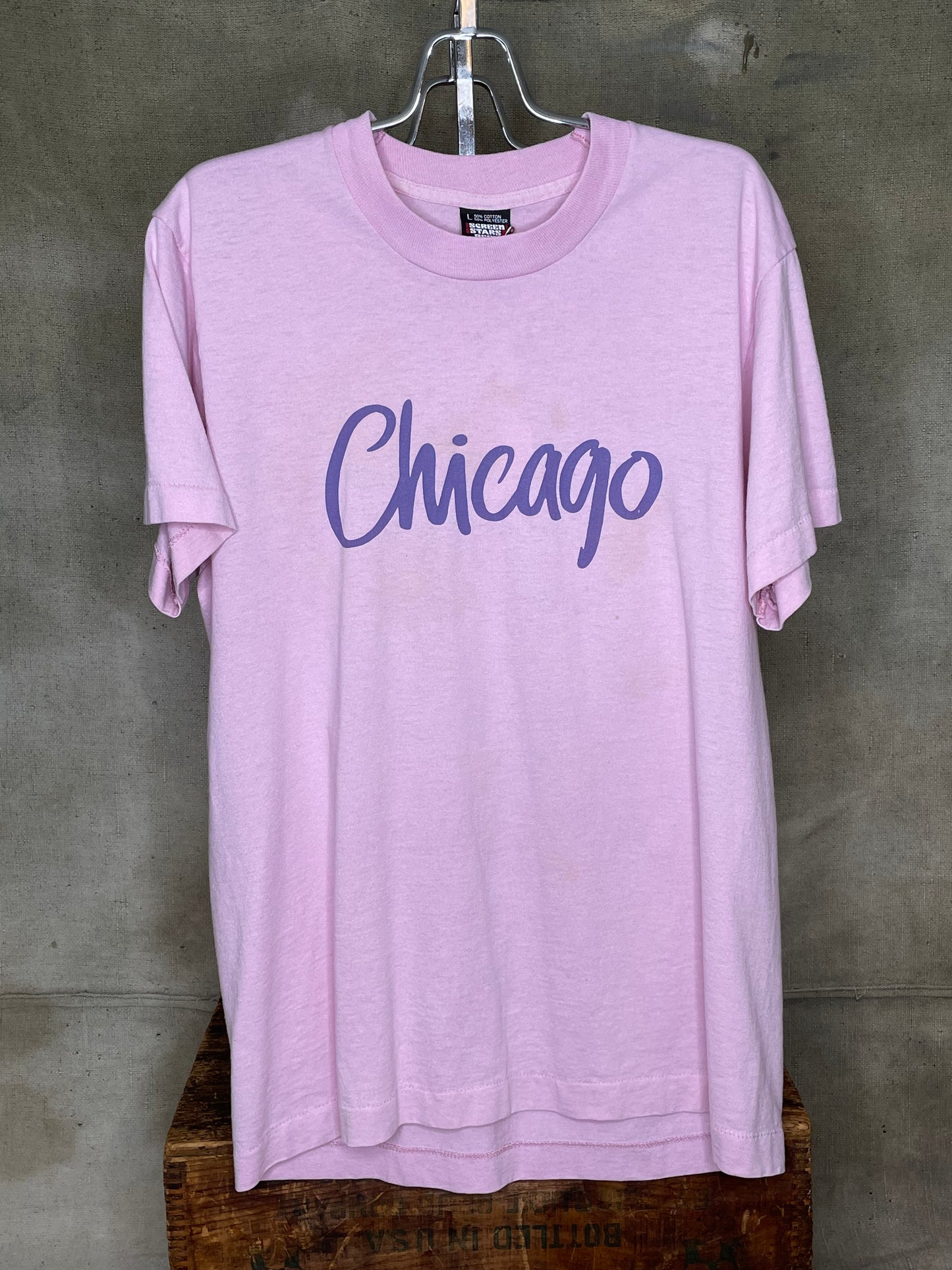 Vintage M/L Chicago Souvenir Thin Soft Single Stitch Shirt