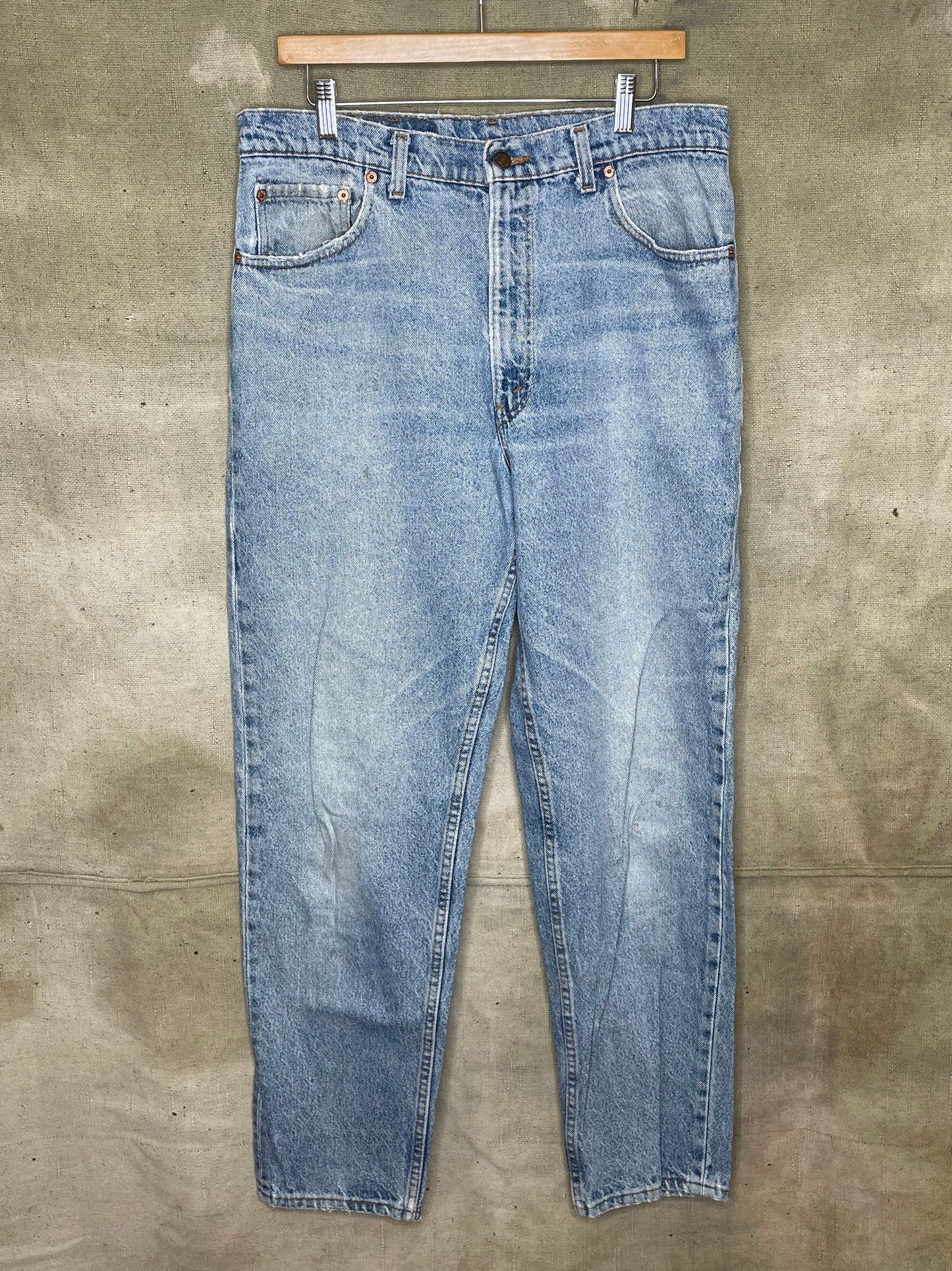 Vintage W36" x 33" 550 Light Wash Denim Levis Jeans