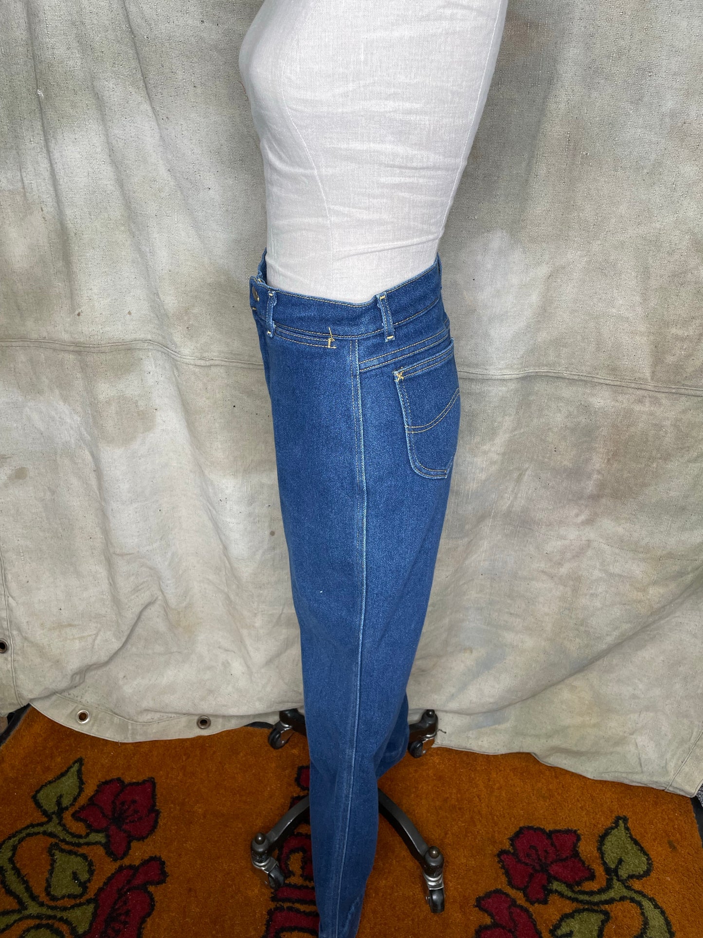 Vintage Lee Dark Denim High Waisted Mom Jeans W29”