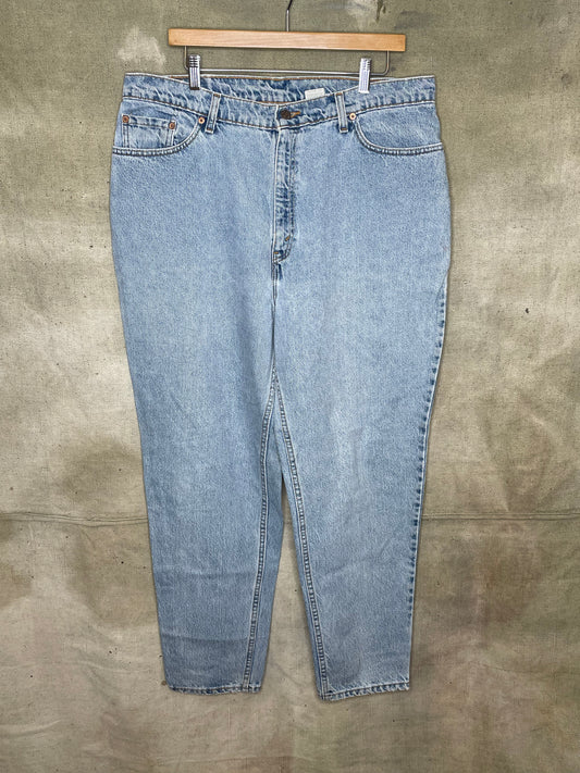 Vintage W39 x 30 550 Light Wash Denim Levis Jeans
