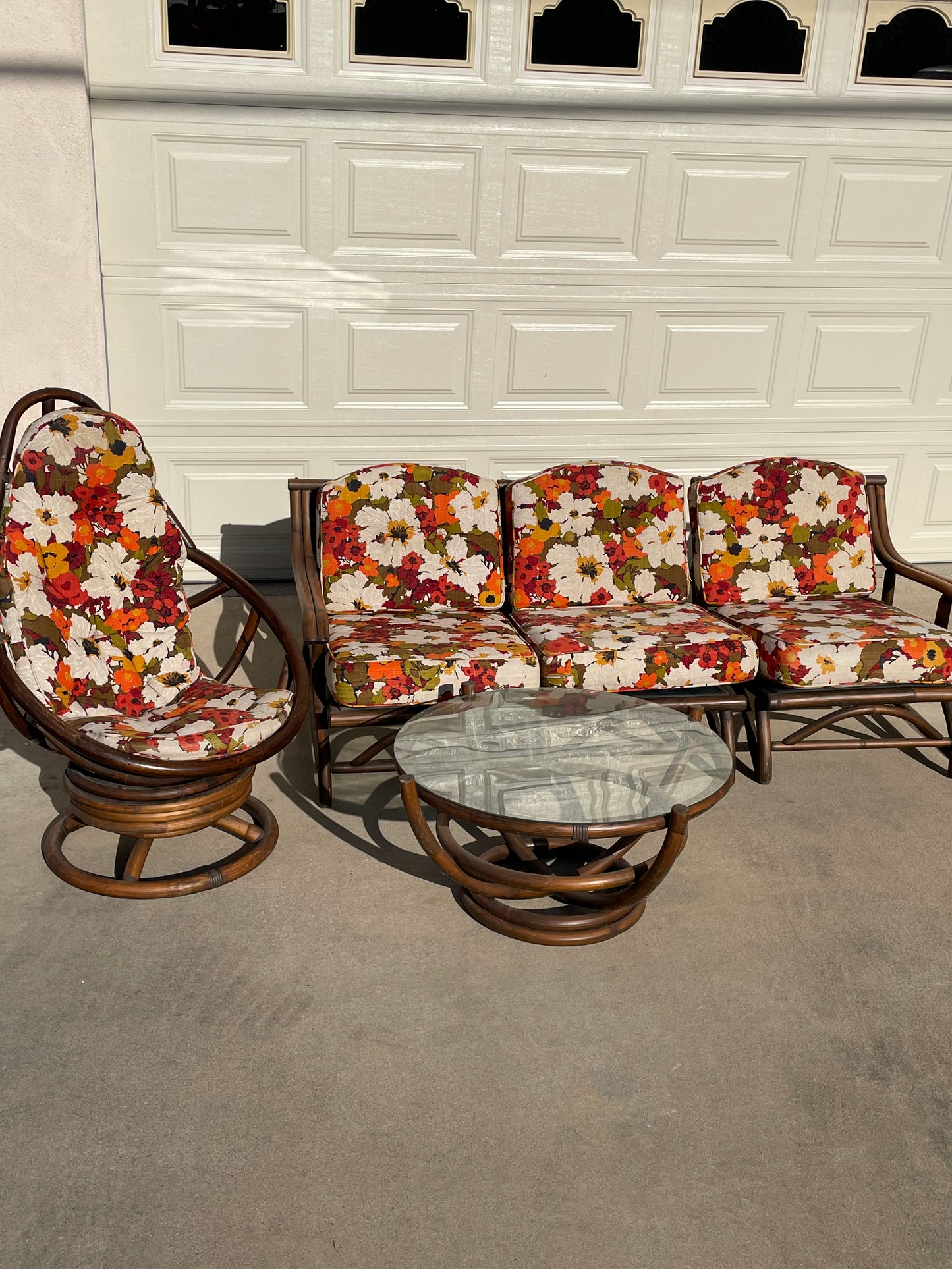 Vintage 70s Floral Rattan Couch Calif-Asia Style
