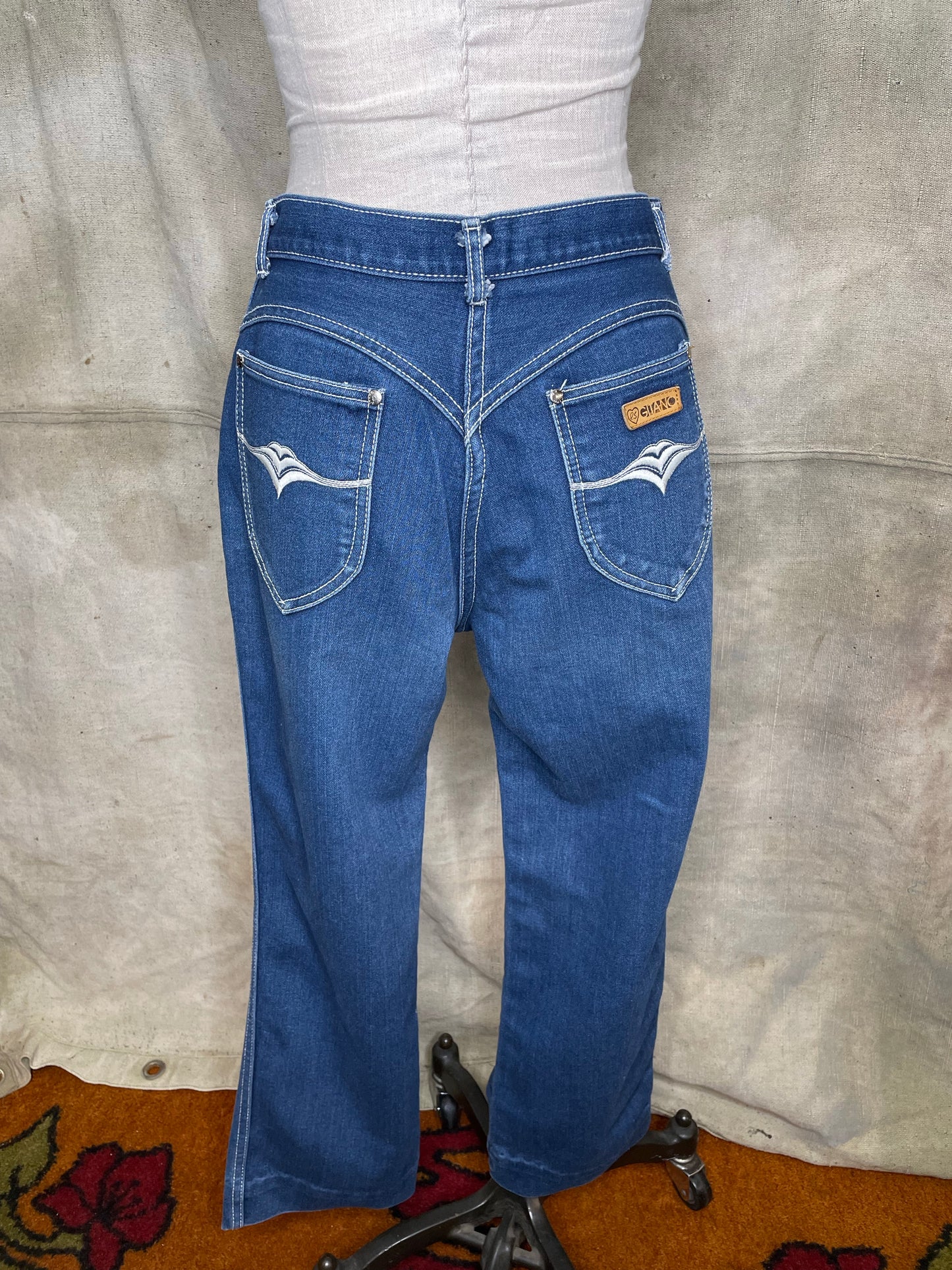 Vintage Dark Wash Denim Embroidered High Waisted Gitano Mom Jeans W30”