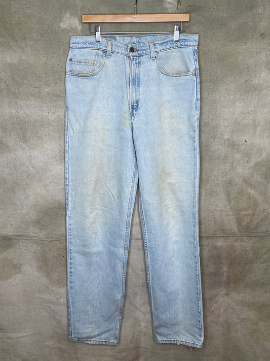 Vintage W35" x 36" 550 Light Wash Denim Levis Jeans